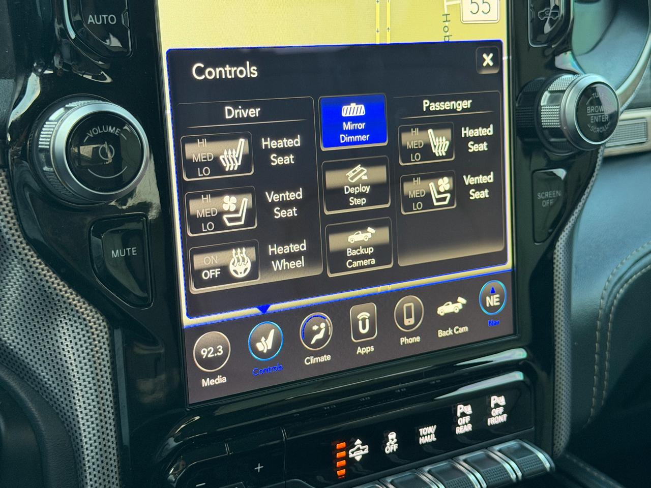 RAM 1500 Limited 4x4 Crew Cab 5'7" Box 2019