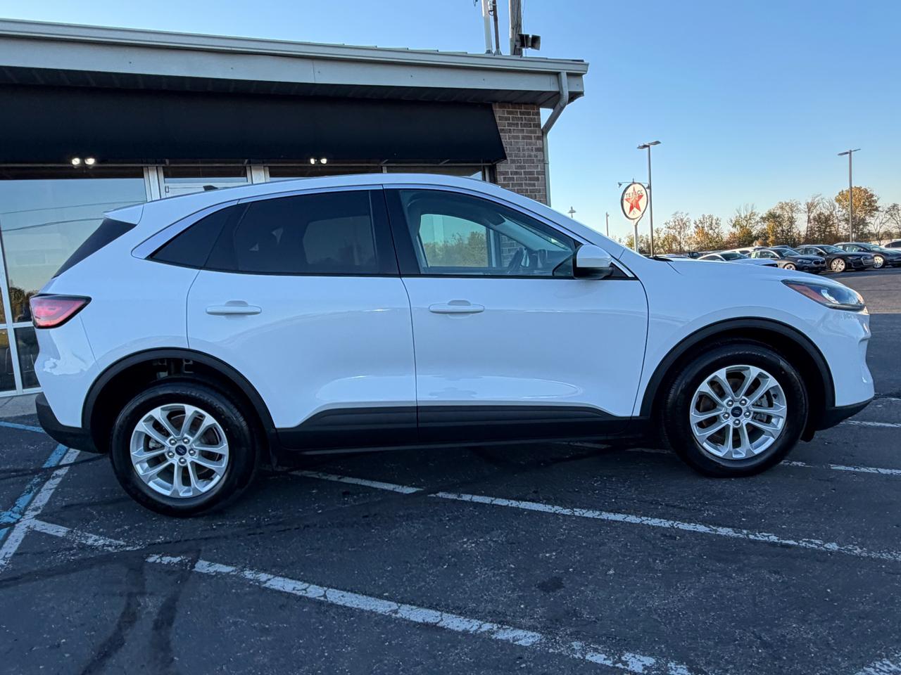 Ford Escape SE Hybrid FWD 2021