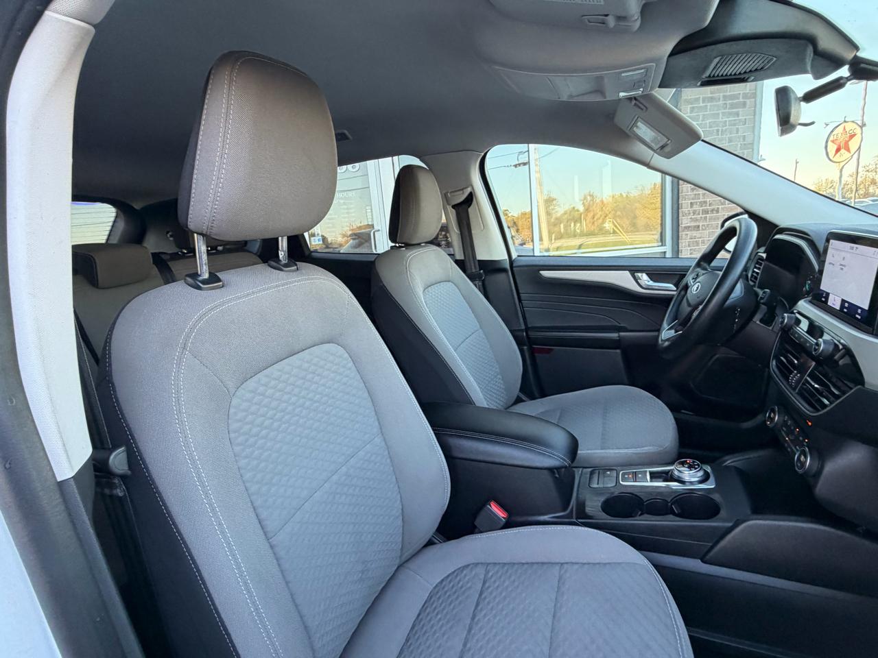Ford Escape SE Hybrid FWD 2021