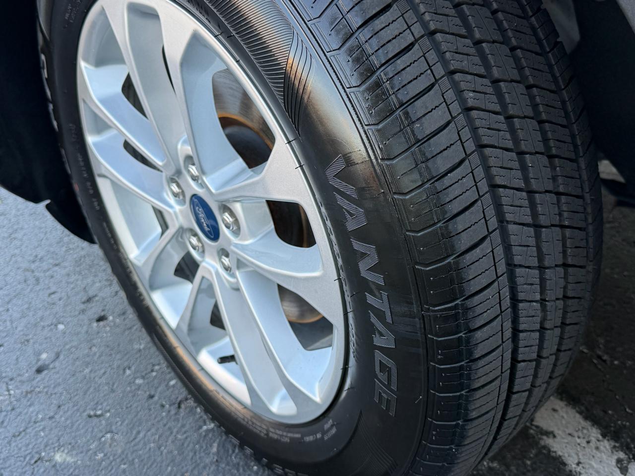 Ford Escape SE Hybrid FWD 2021