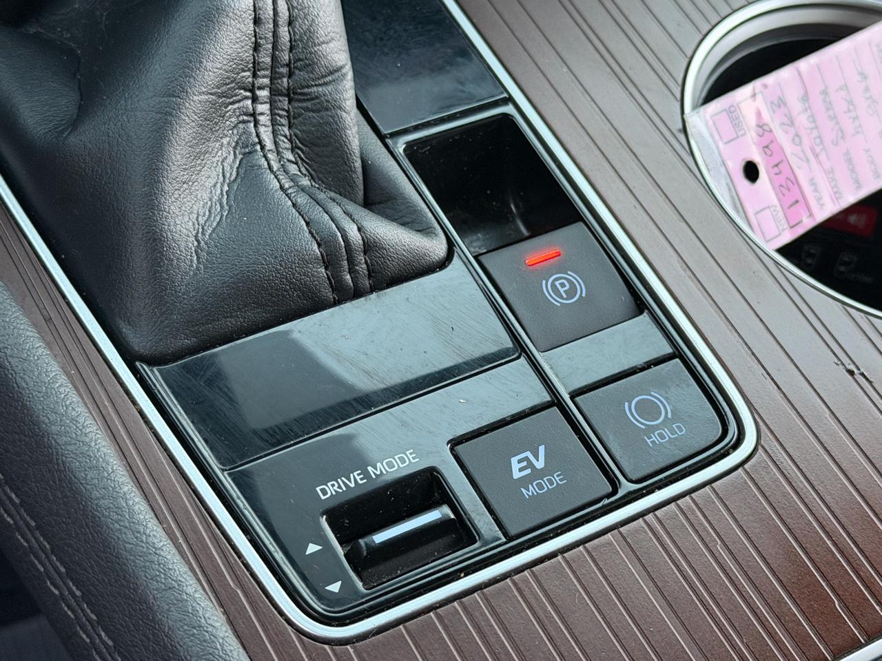 Toyota Sienna LE FWD 8-Passenger (Natl) 2023