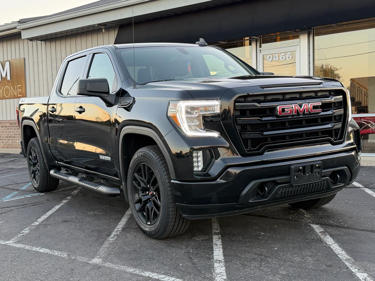 GMC Sierra 1500 4WD Crew Cab 147" Elevation 2021