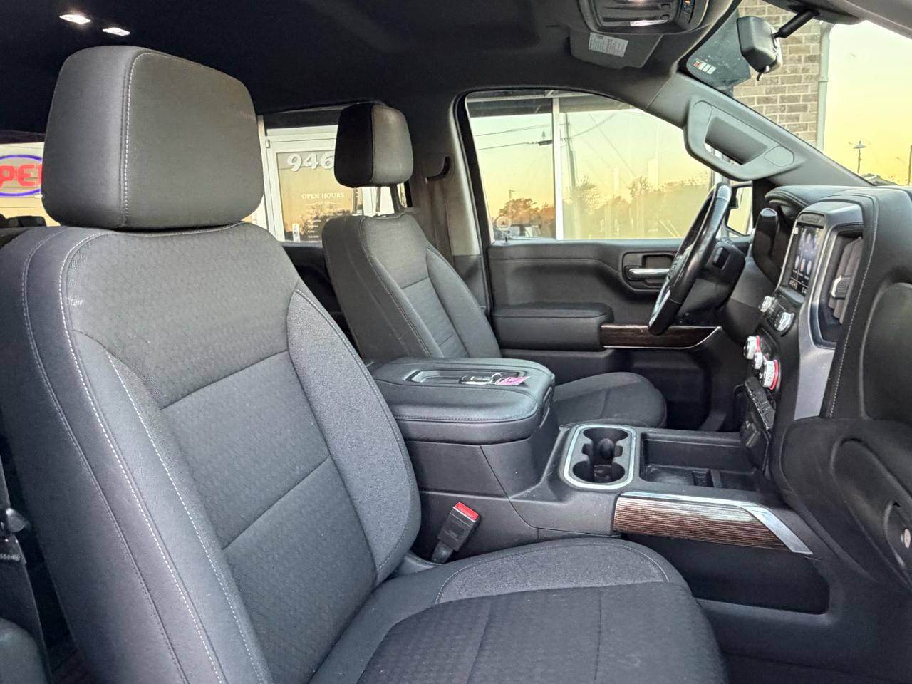 GMC Sierra 1500 4WD Crew Cab 147" Elevation 2021