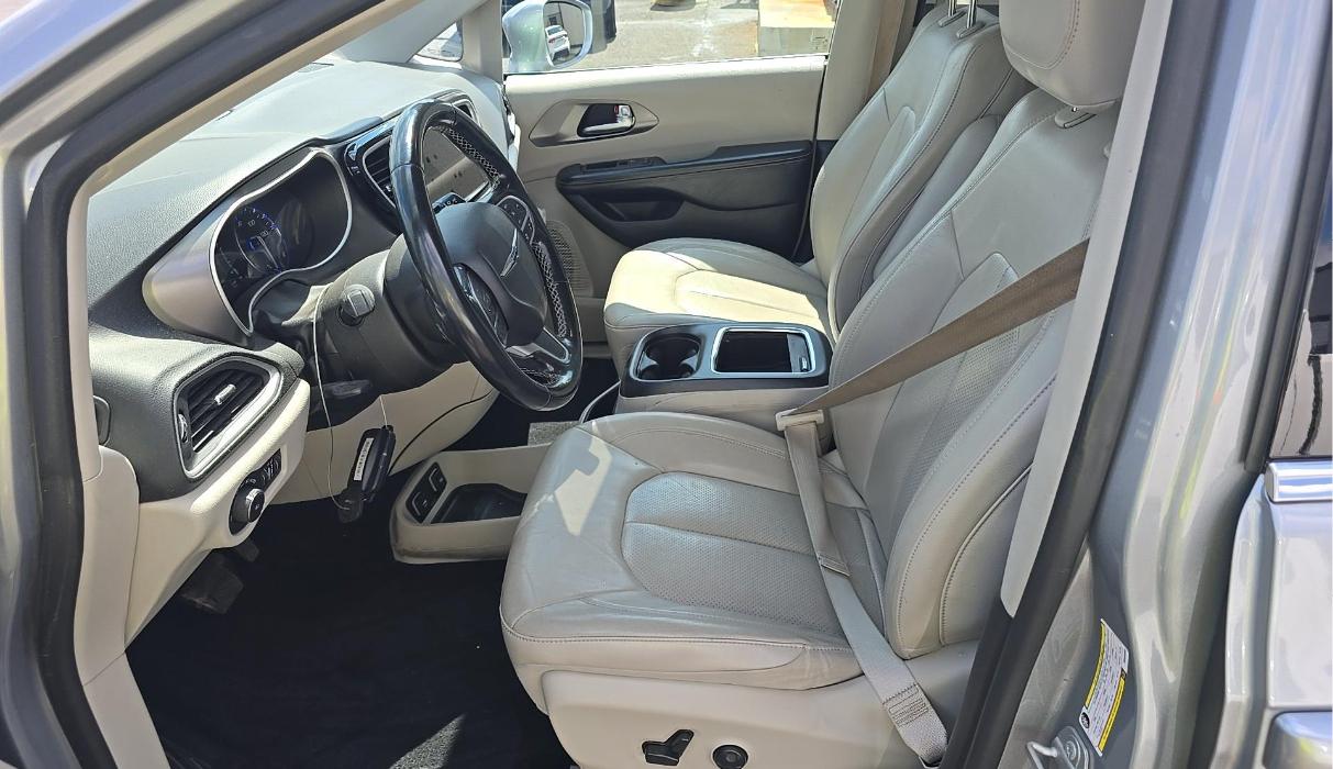 Chrysler Pacifica Touring L FWD 2021