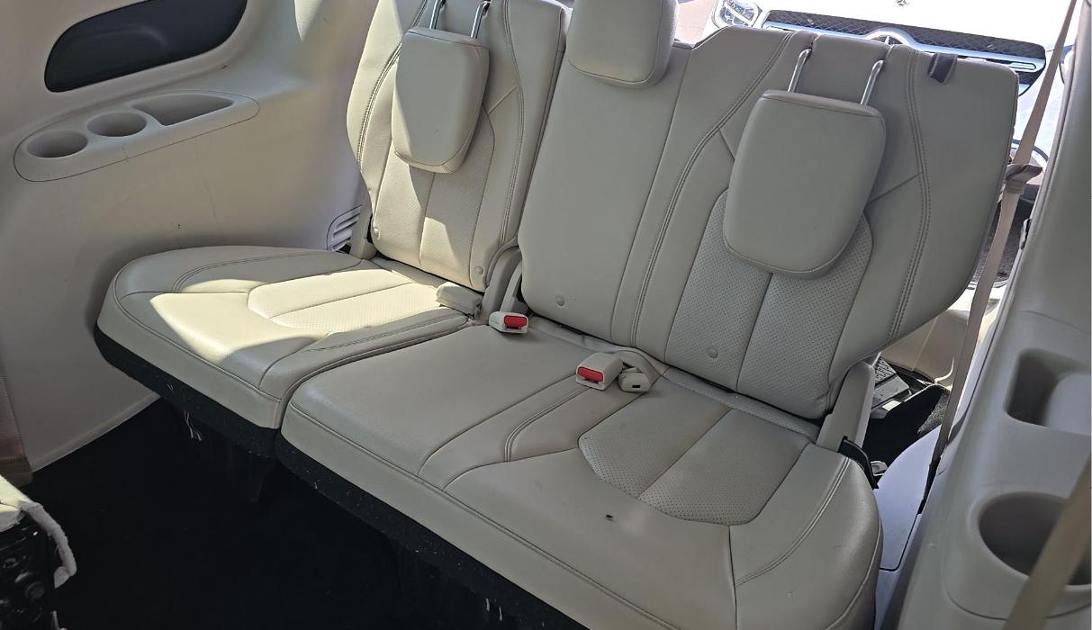 Chrysler Pacifica Touring L FWD 2021