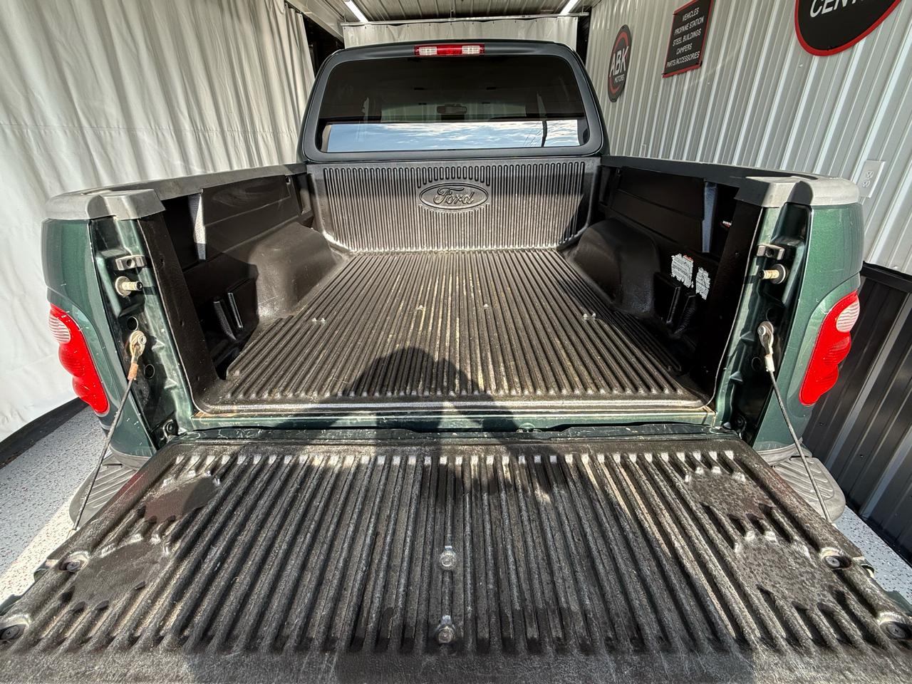 Ford F-150 XLT SuperCrew 4WD 2001