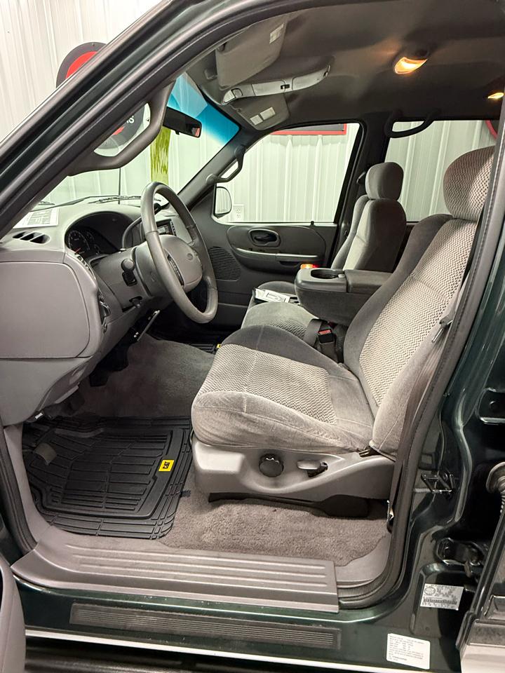 Ford F-150 XLT SuperCrew 4WD 2001