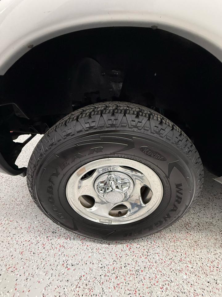 Ford F-150 XLT SuperCrew 4WD 2001