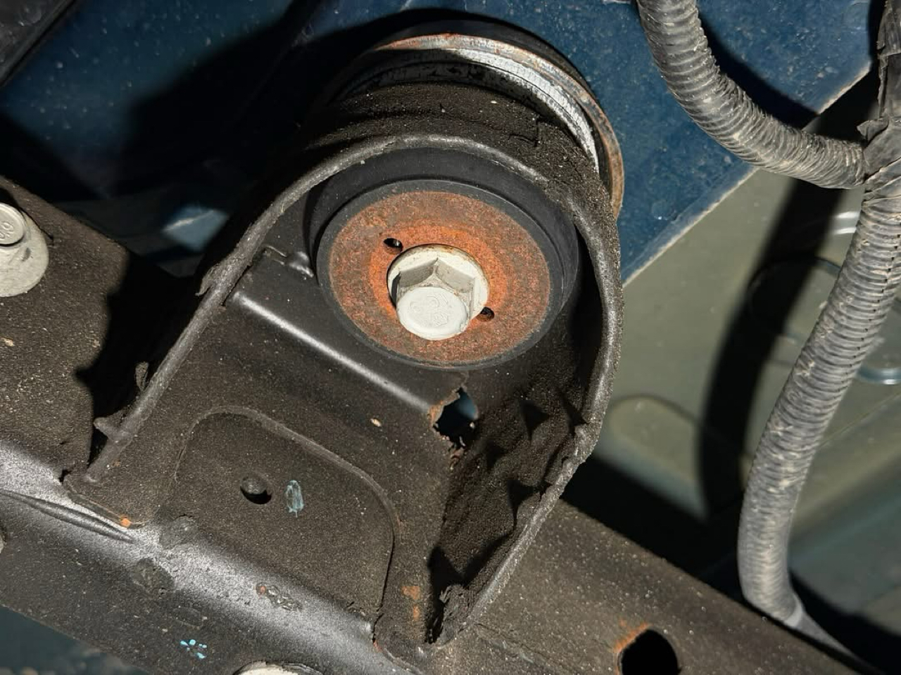 Chevrolet Suburban LT 1500 4WD 2012