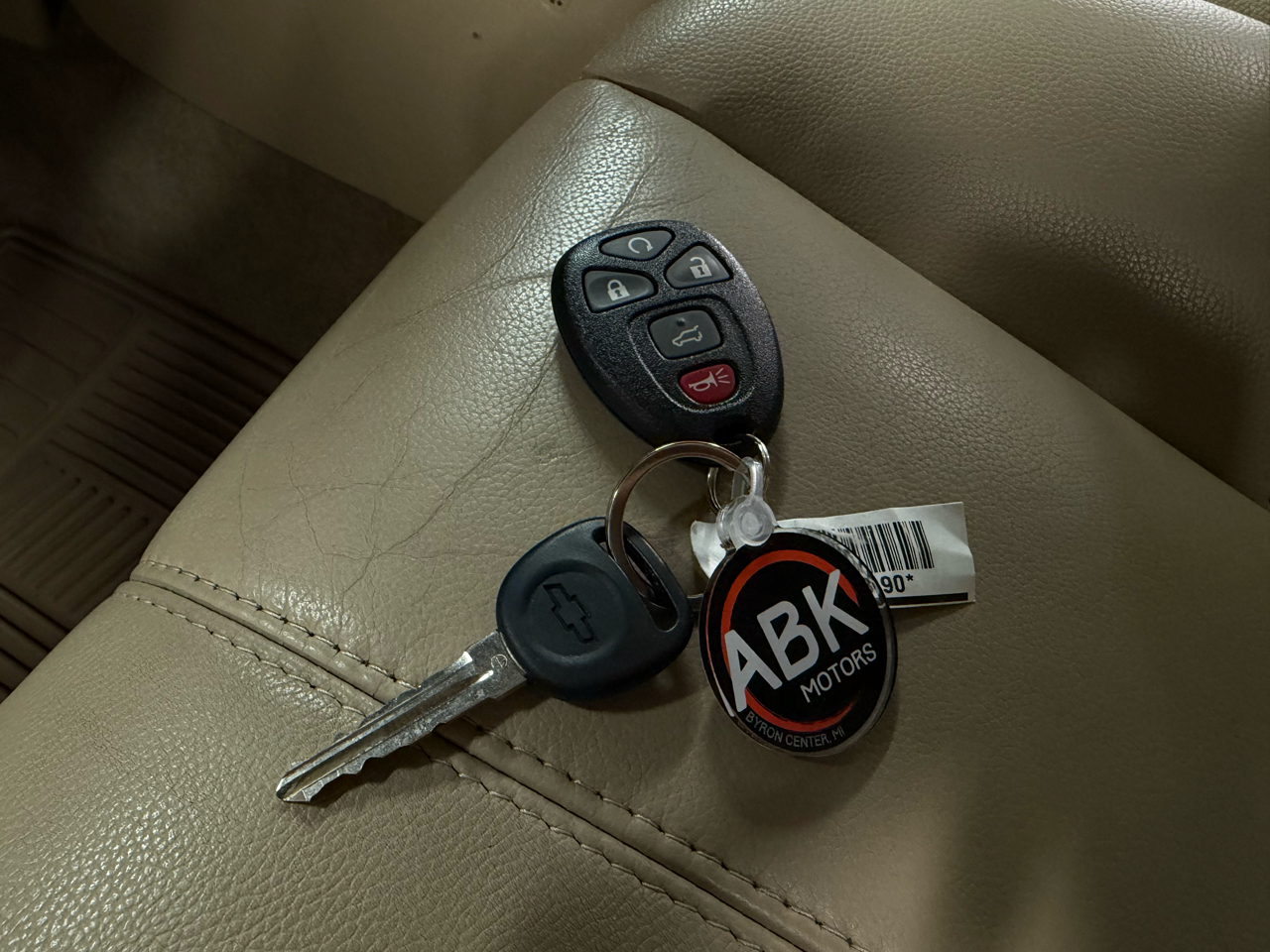 Chevrolet Suburban LT 1500 4WD 2012