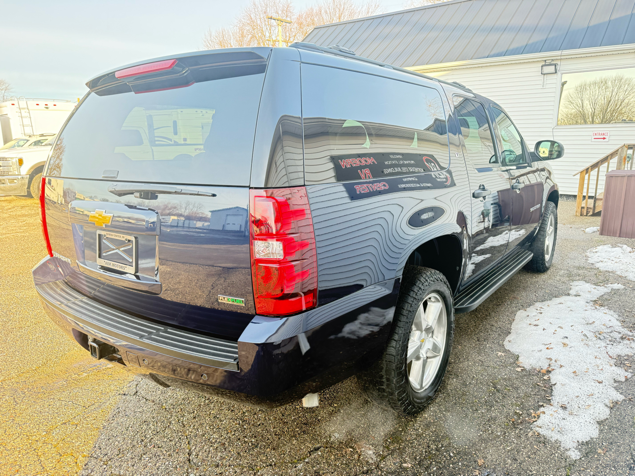Chevrolet Suburban LT 1500 4WD 2012
