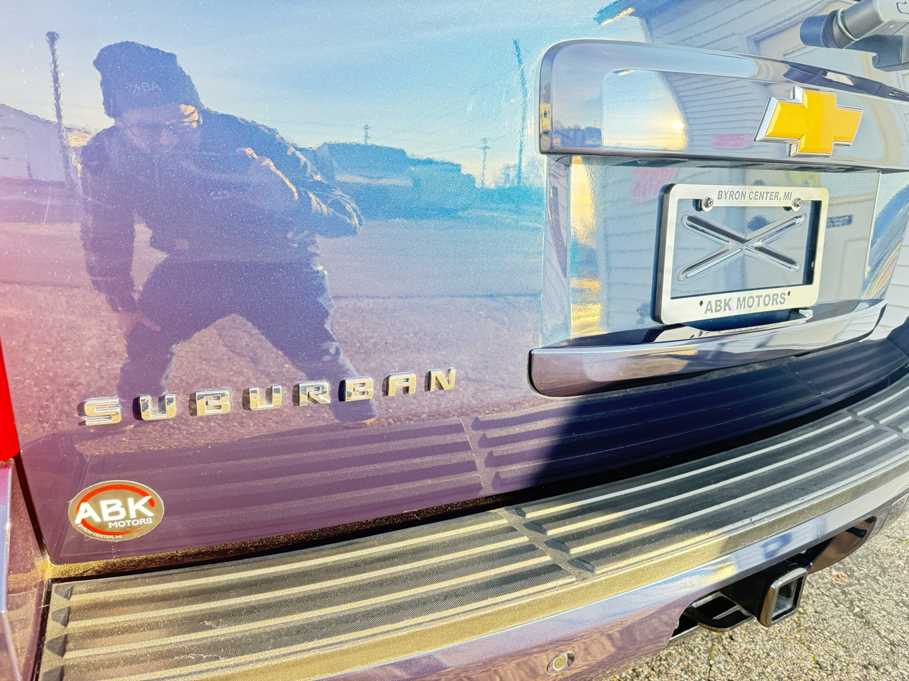 Chevrolet Suburban LT 1500 4WD 2012