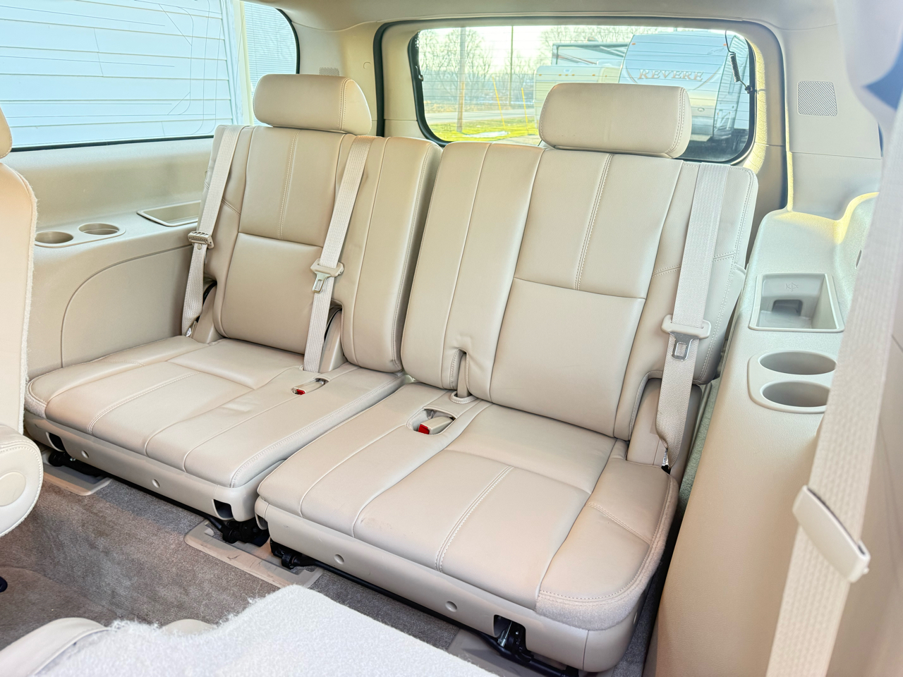 Chevrolet Suburban LT 1500 4WD 2012