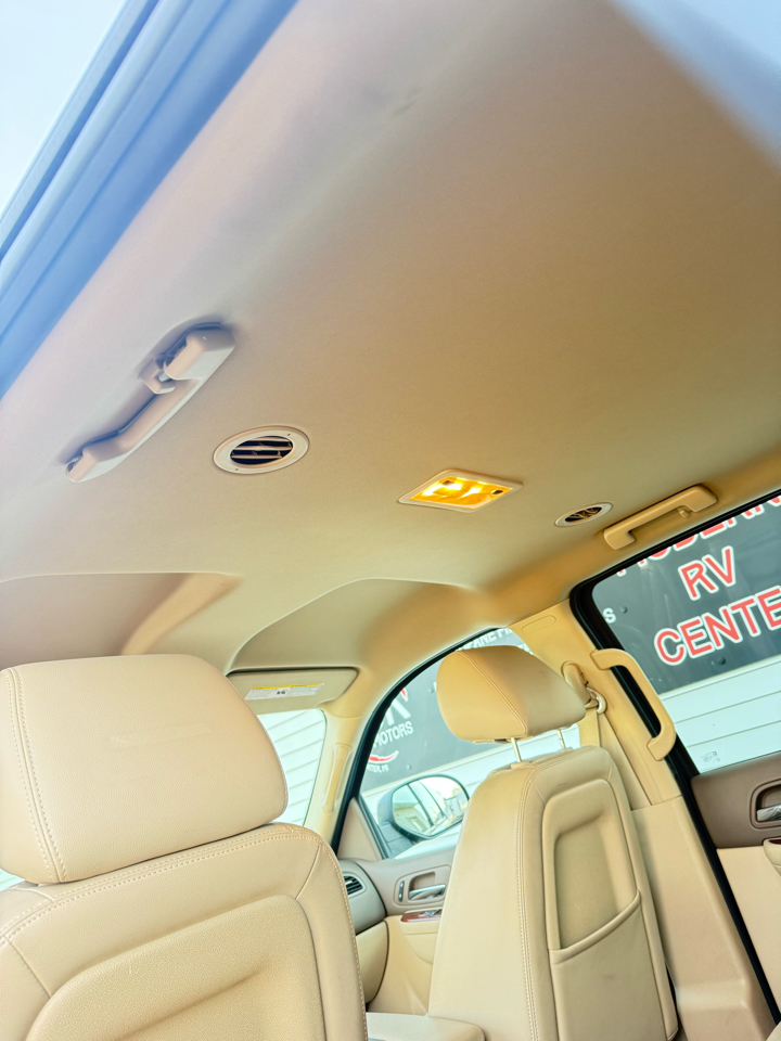 Chevrolet Suburban LT 1500 4WD 2012