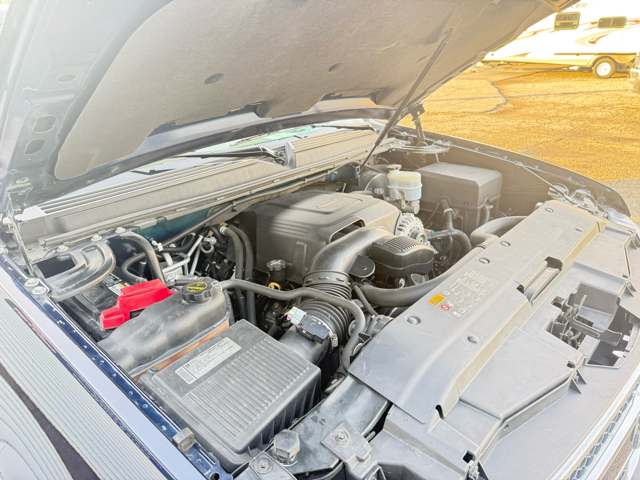 Chevrolet Suburban LT 1500 4WD 2012