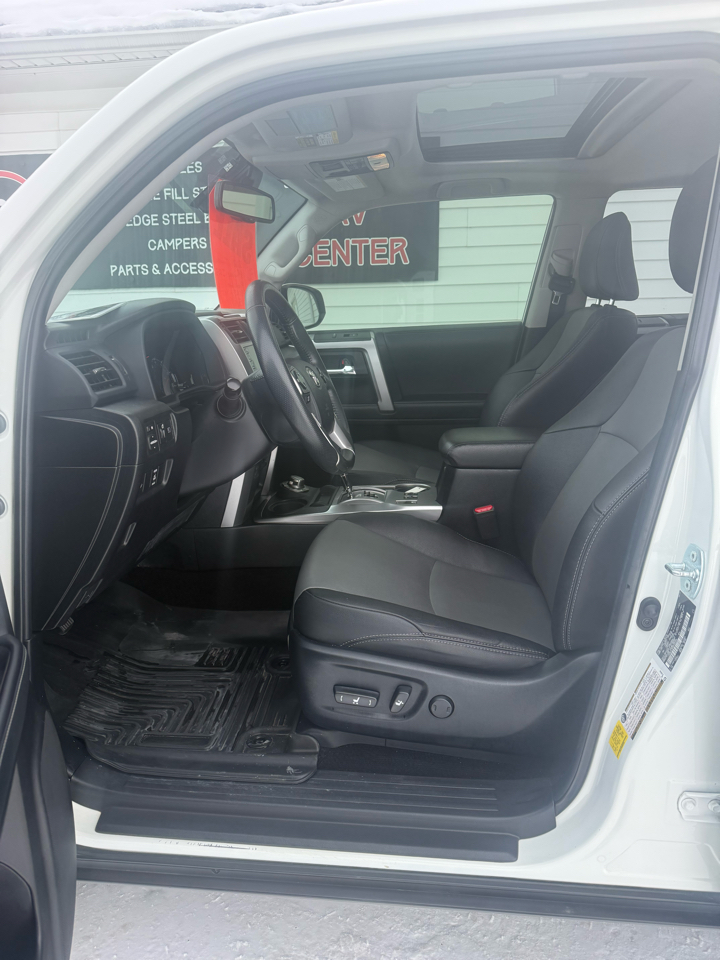 Toyota 4Runner SR5 Premium 4WD 2021