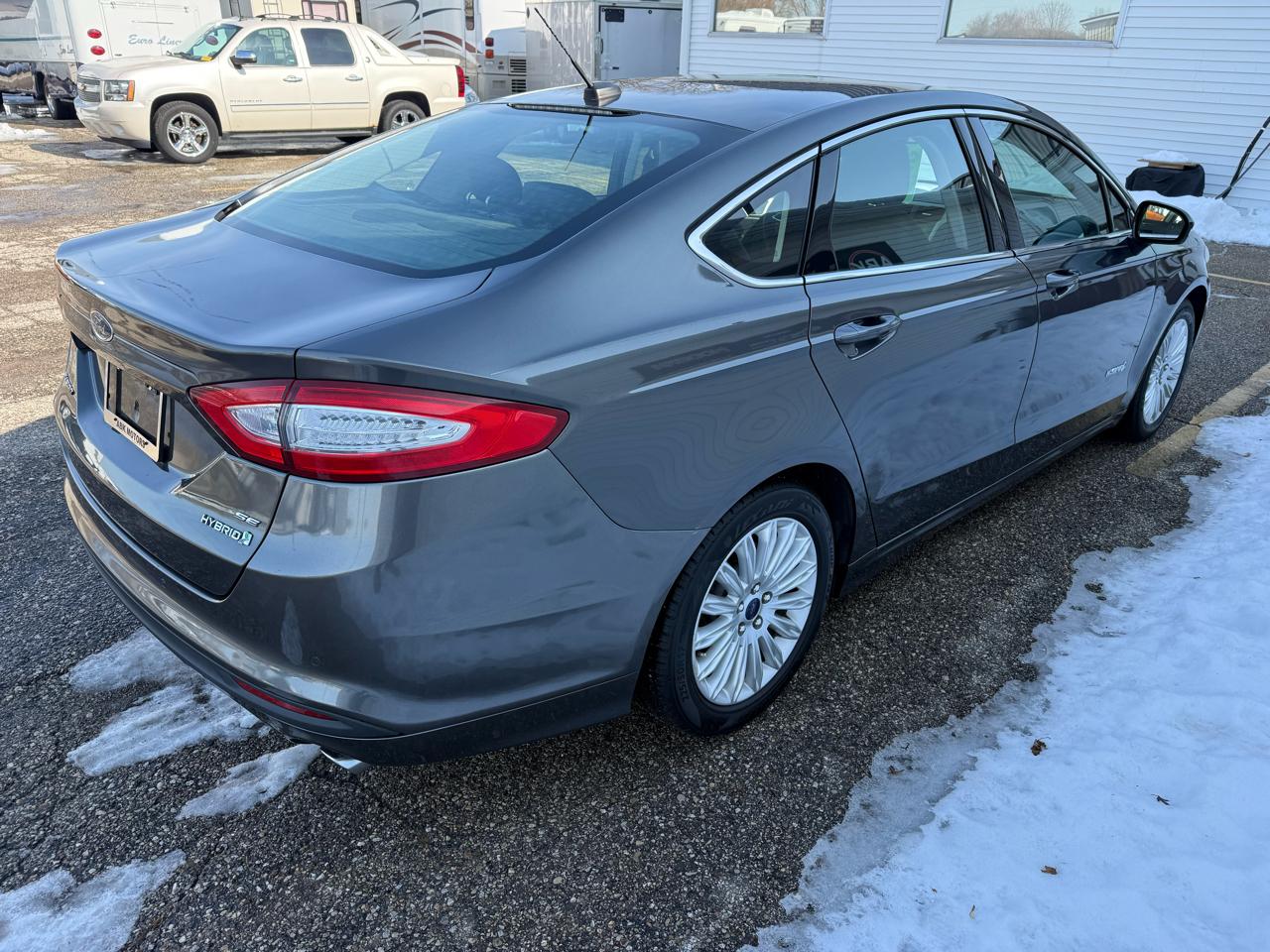 Ford Fusion Hybrid SE 2016