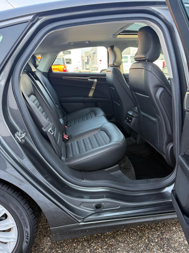 Ford Fusion Hybrid SE 2016