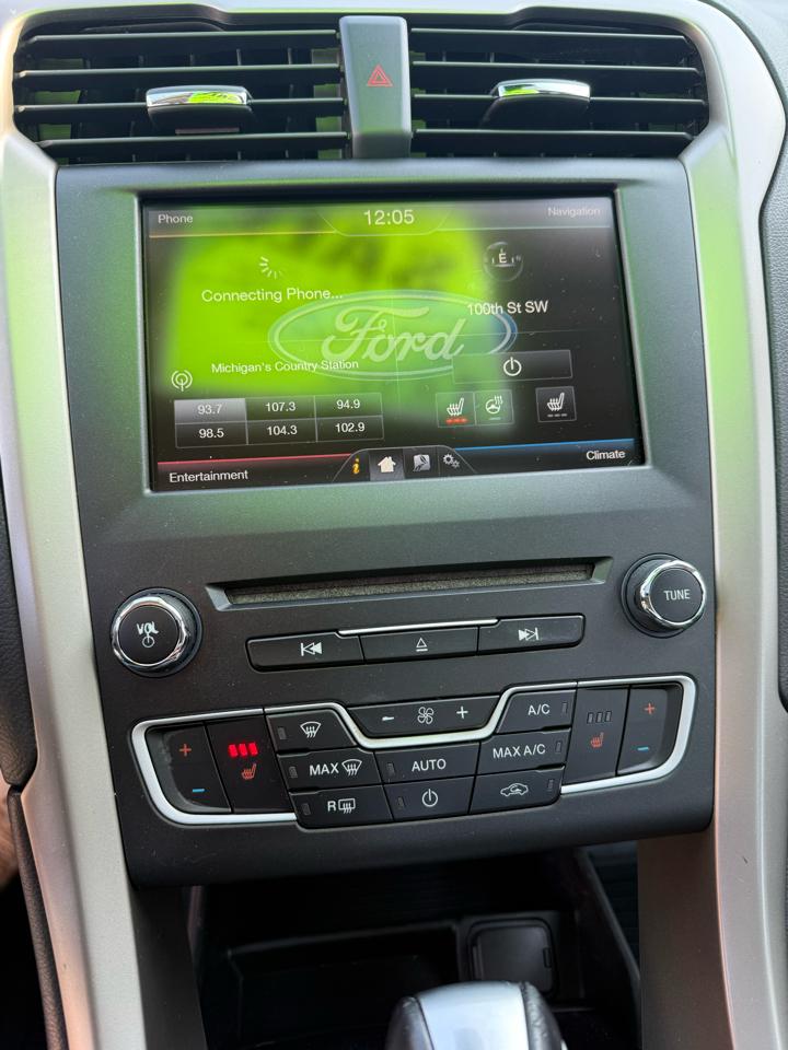 Ford Fusion Hybrid SE 2016