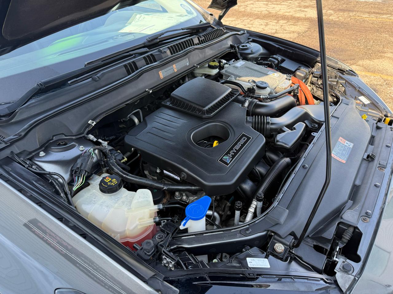 Ford Fusion Hybrid SE 2016