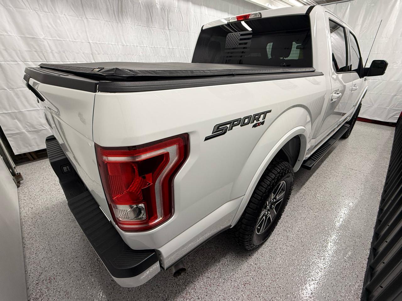 Ford F-150 XLT SuperCrew 5.5-ft. Bed 4WD 2017