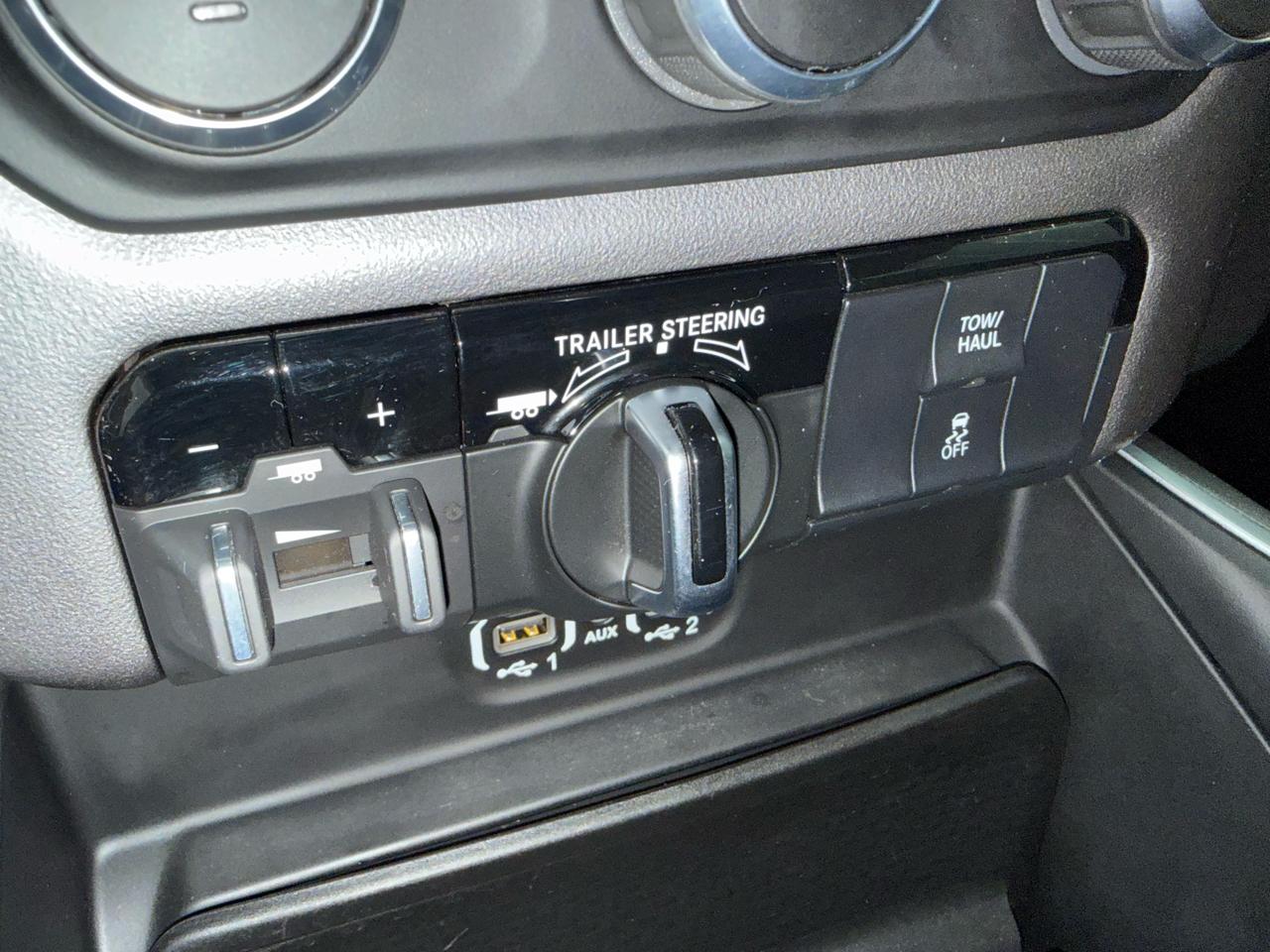 RAM 1500 Big Horn Crew Cab SWB 4WD 2022