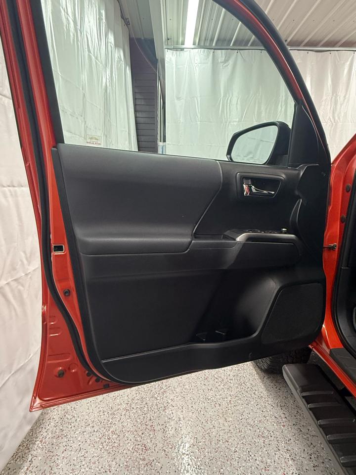 Toyota Tacoma TRD Offroad Double Cab 4WD V6 2017