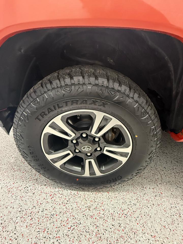 Toyota Tacoma TRD Offroad Double Cab 4WD V6 2017