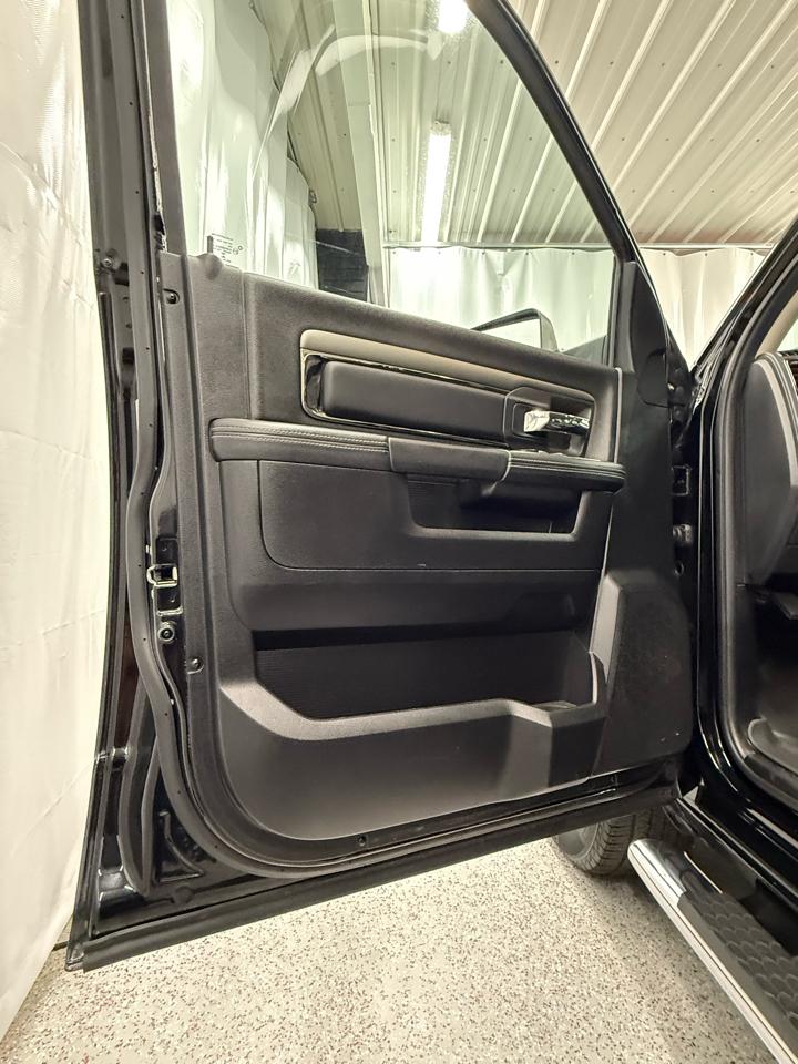 RAM 1500 Sport Quad Cab 4WD 2014