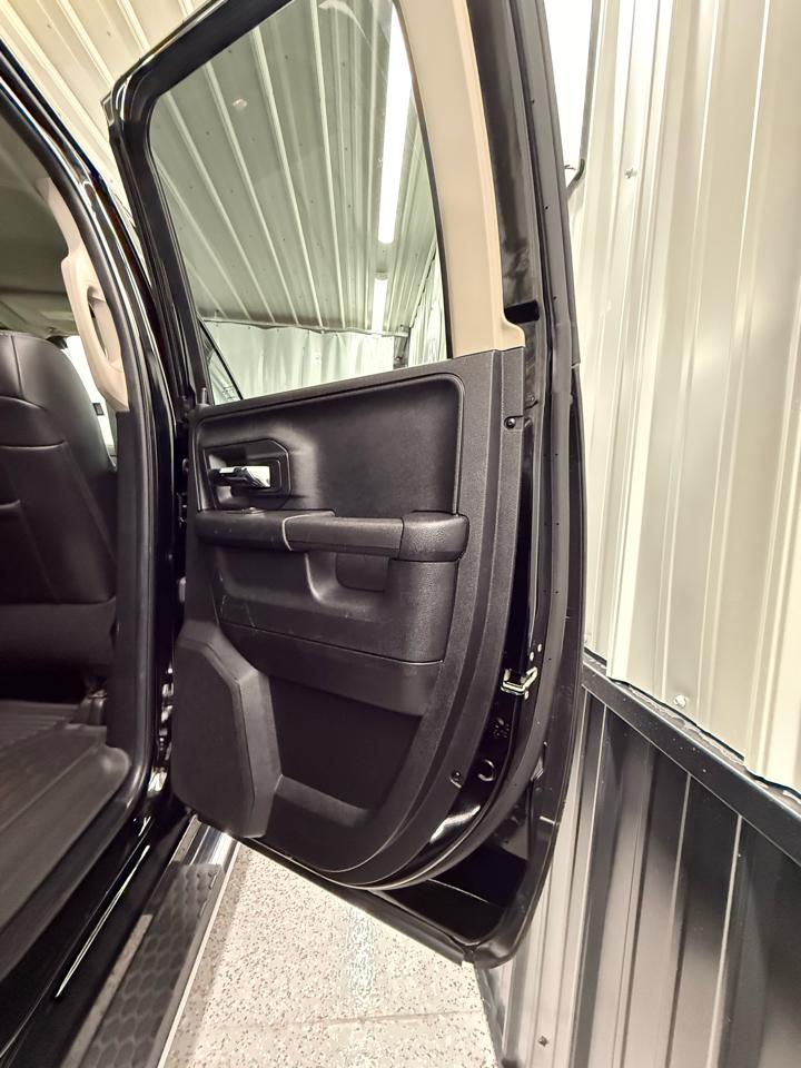 RAM 1500 Sport Quad Cab 4WD 2014
