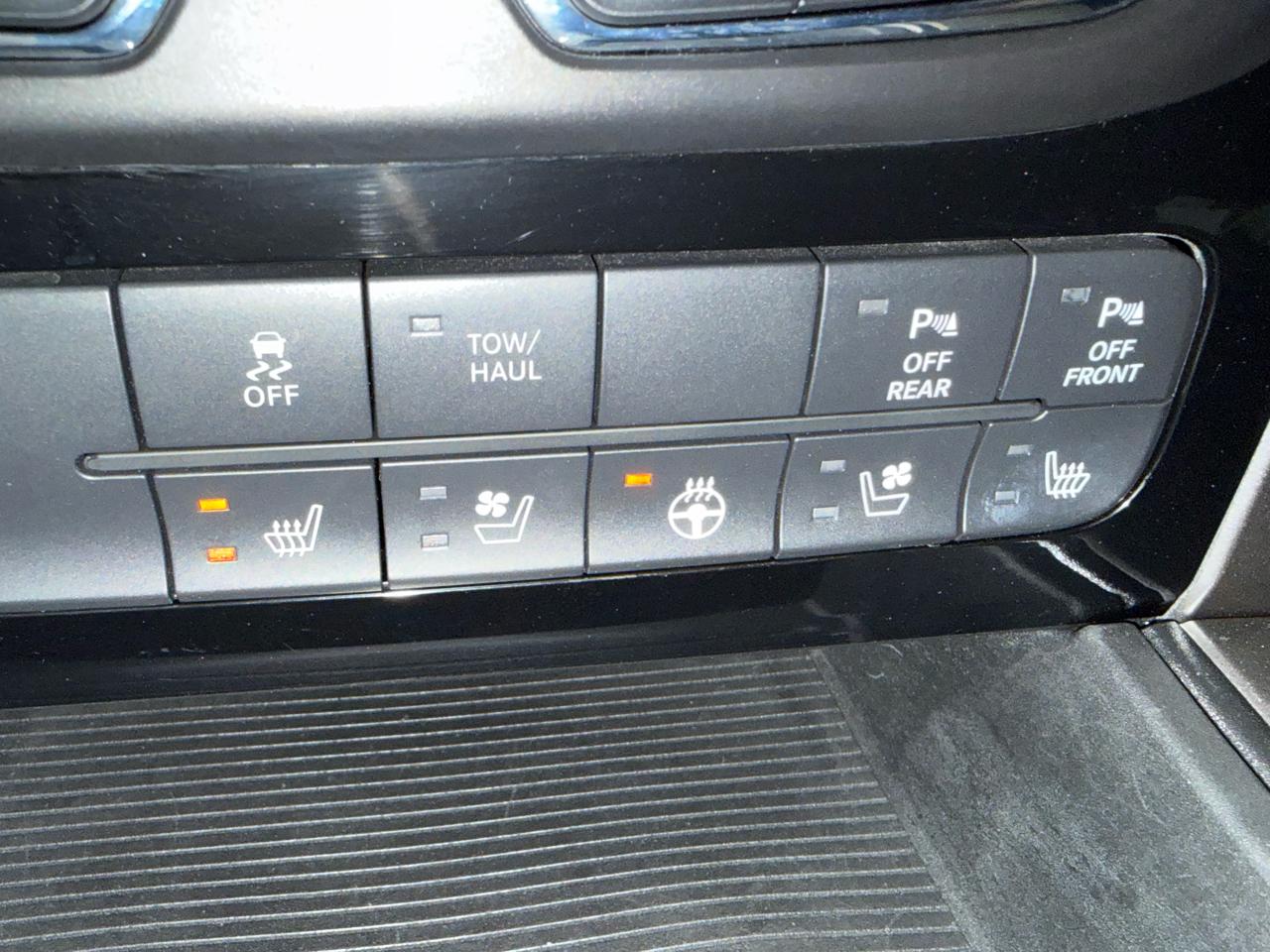 RAM 1500 Sport Quad Cab 4WD 2014