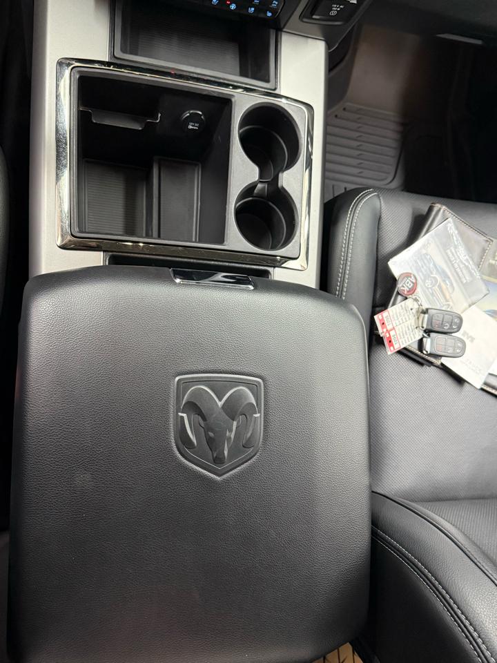 RAM 1500 Sport Quad Cab 4WD 2014