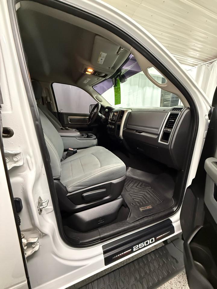 RAM 2500 SLT Crew Cab SWB 4WD 2018