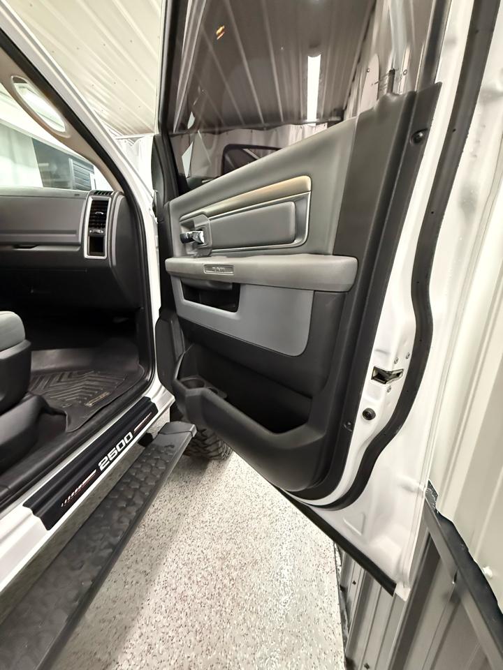 RAM 2500 SLT Crew Cab SWB 4WD 2018
