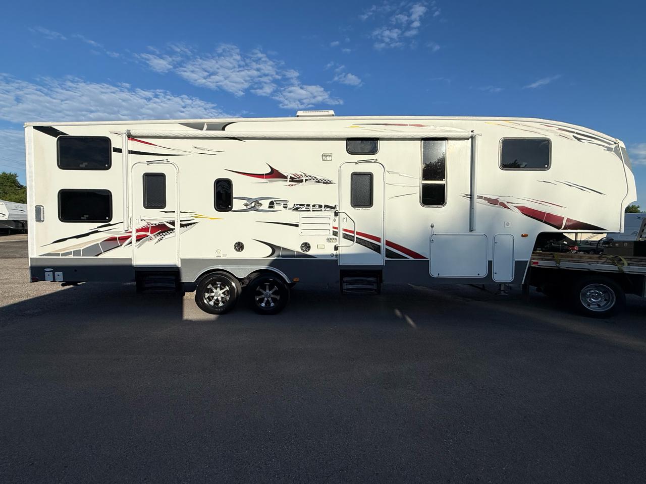 Keystone RV Fuzion Toy Hauler  2009
