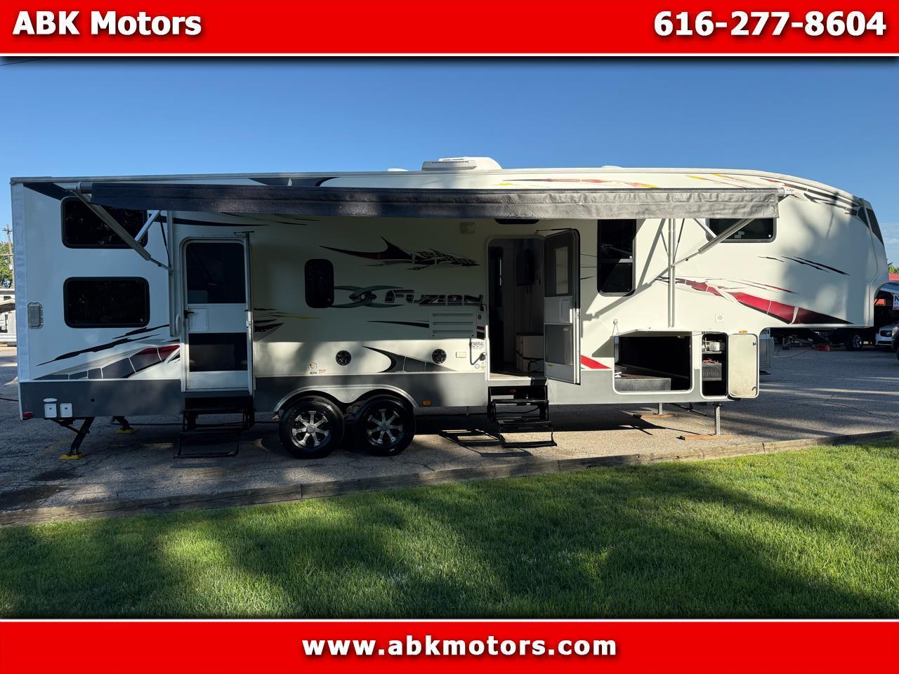 Keystone RV Fuzion Toy Hauler  2009
