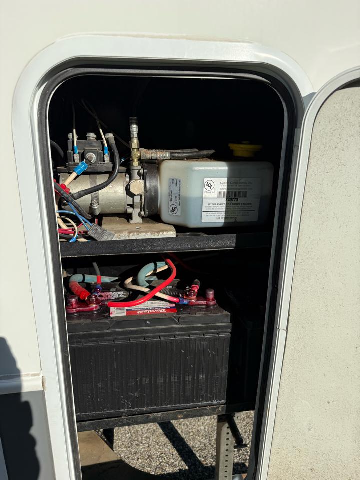 Keystone RV Fuzion Toy Hauler  2009