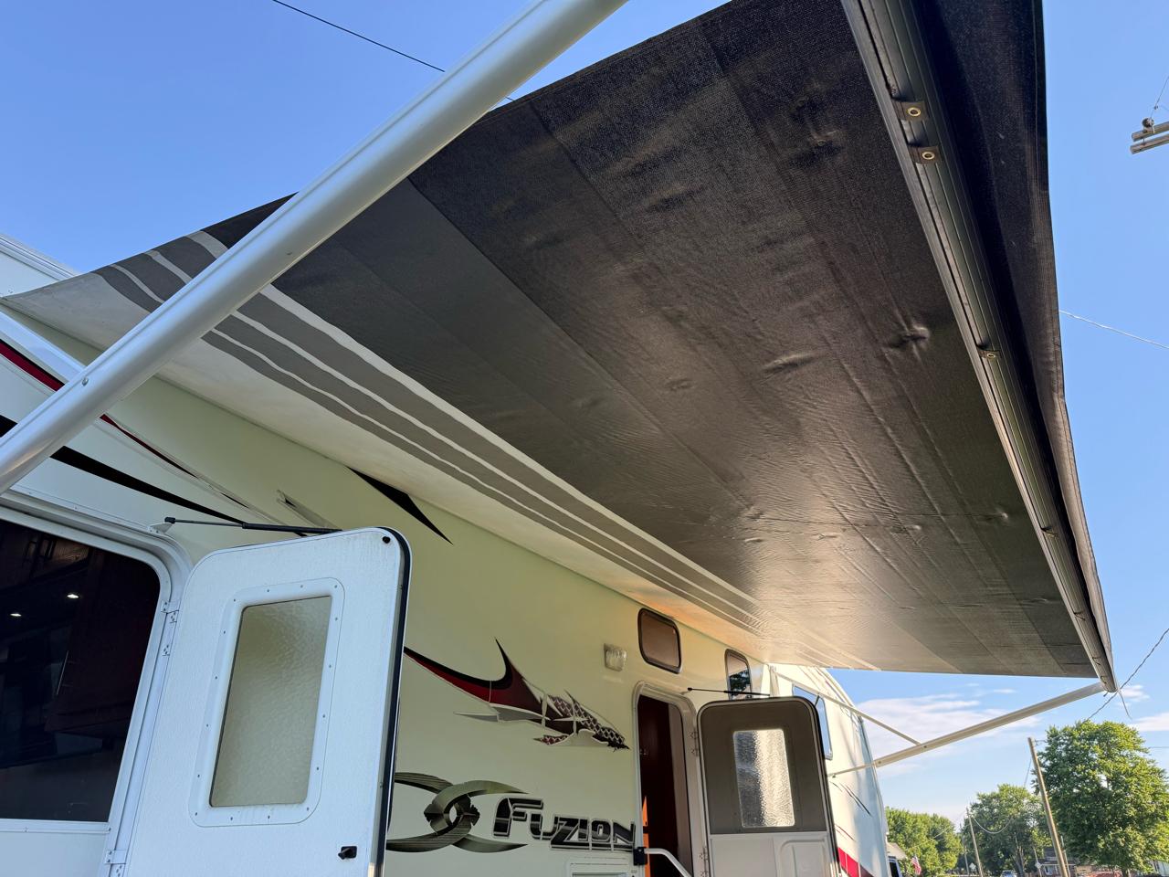 Keystone RV Fuzion Toy Hauler  2009