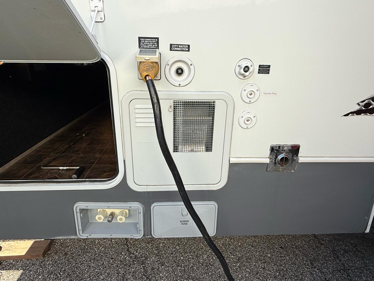 Keystone RV Fuzion Toy Hauler  2009