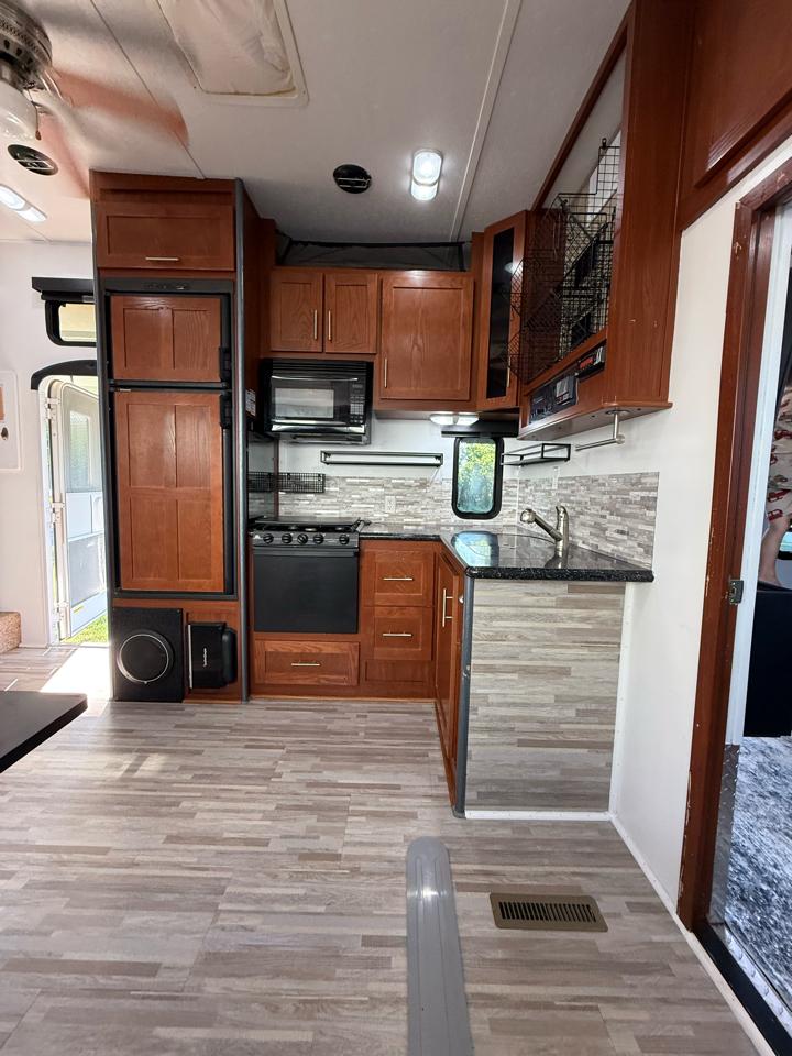 Keystone RV Fuzion Toy Hauler  2009