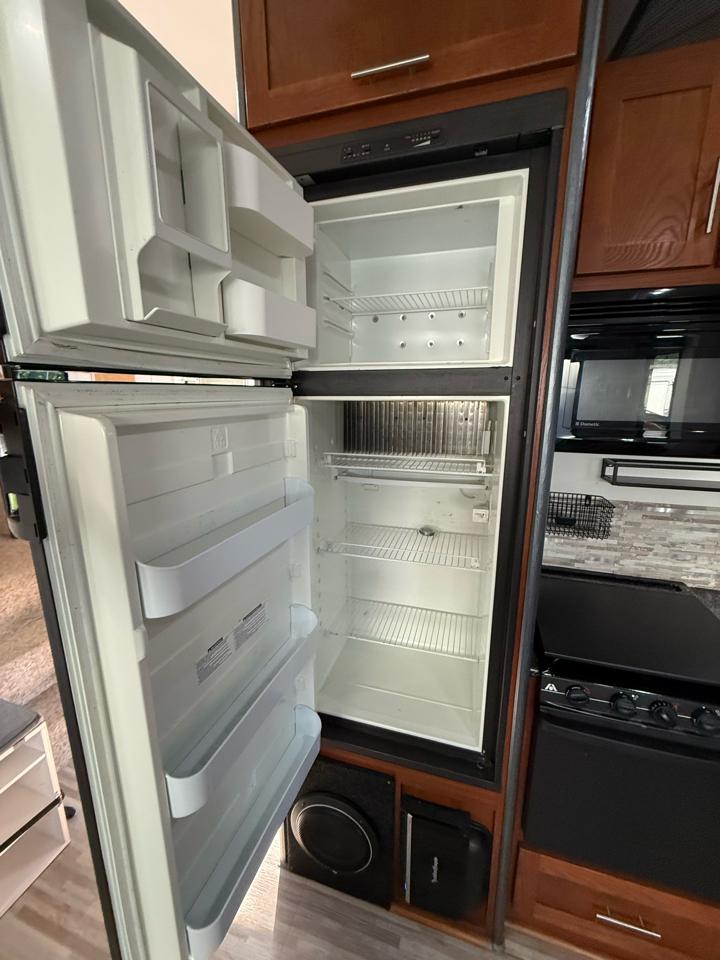 Keystone RV Fuzion Toy Hauler  2009