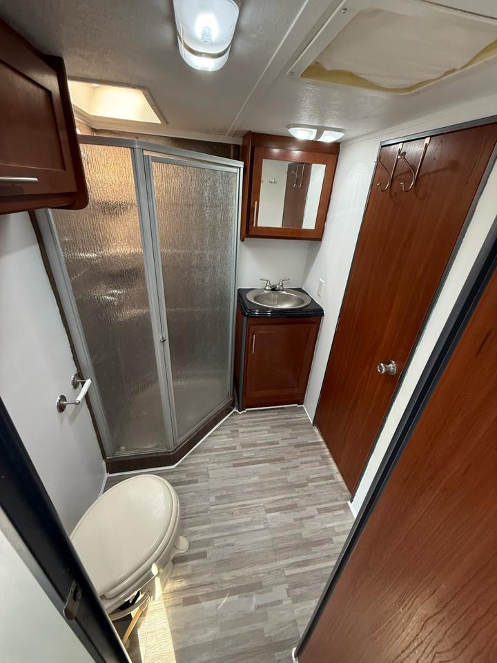 Keystone RV Fuzion Toy Hauler  2009