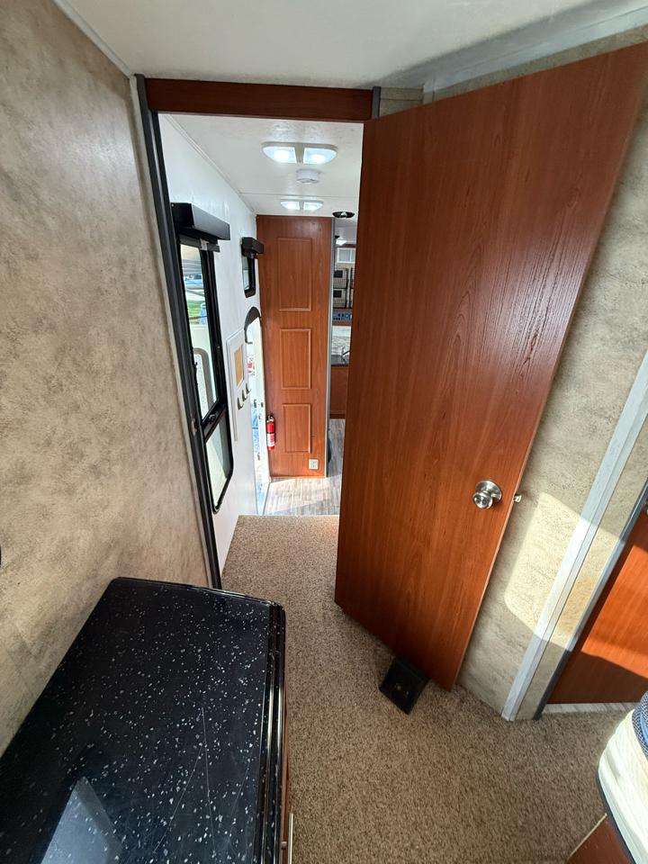 Keystone RV Fuzion Toy Hauler  2009