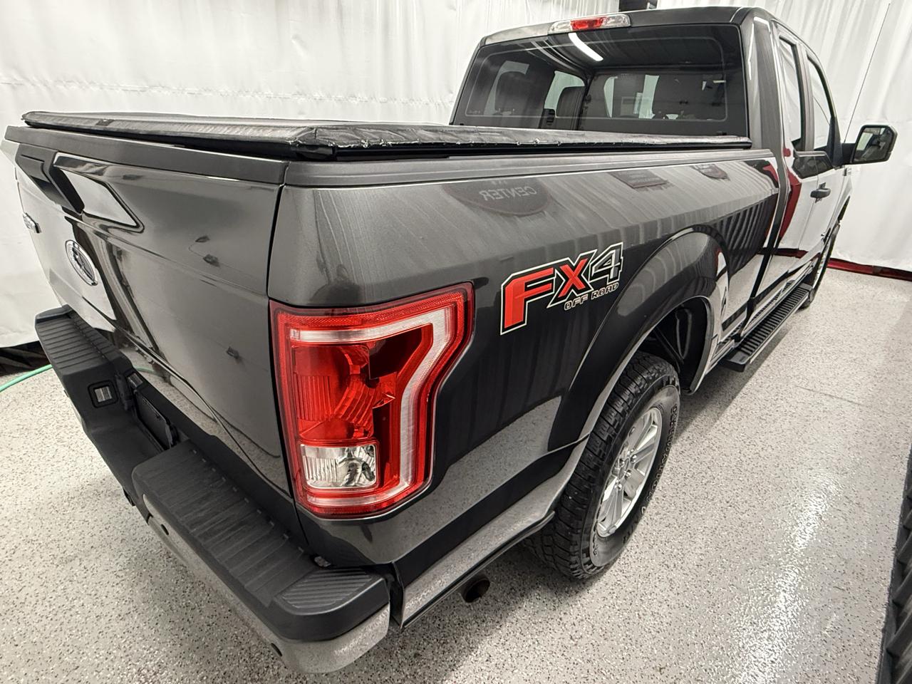 2015 Ford F-150 Lariat - Photo 4