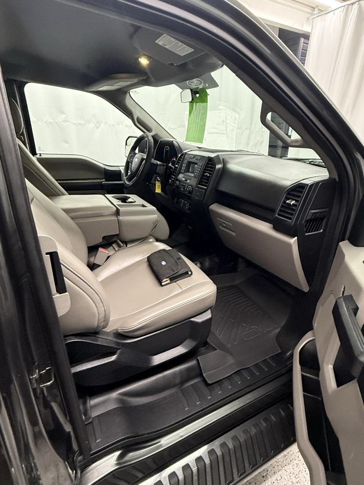 2015 Ford F-150 Lariat - Photo 10
