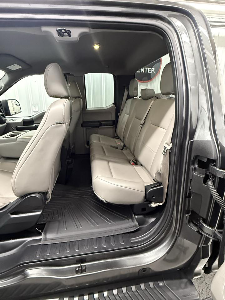 2015 Ford F-150 Lariat - Photo 11