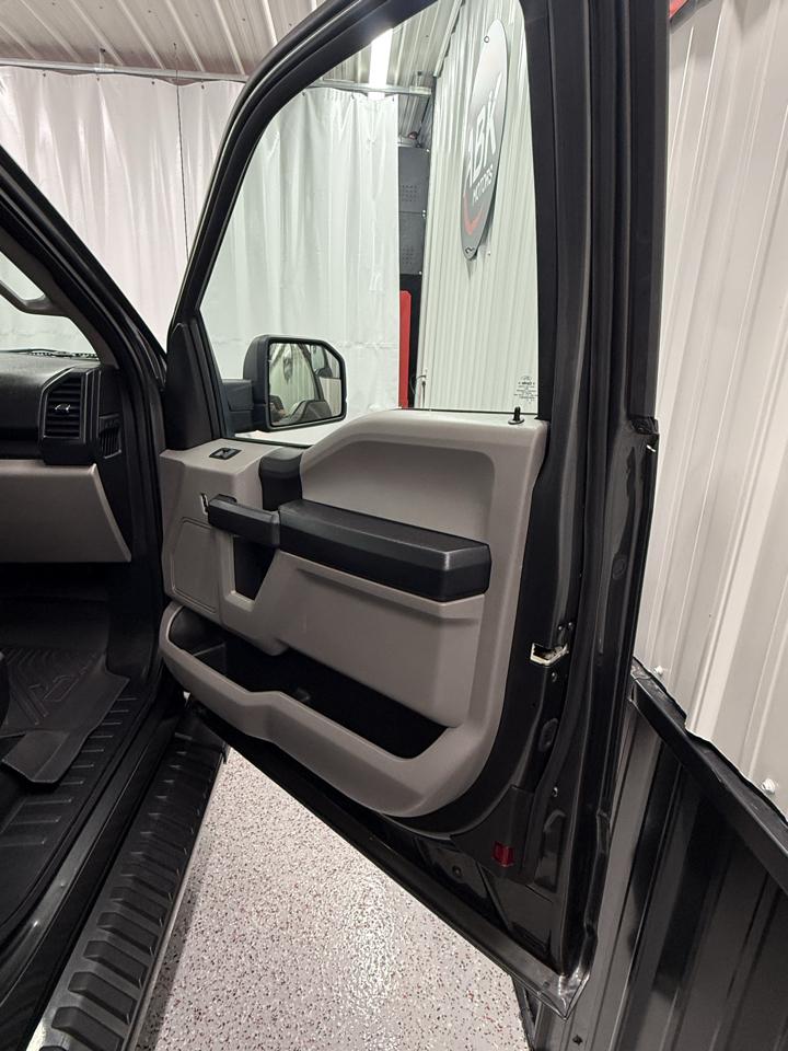 2015 Ford F-150 Lariat - Photo 14