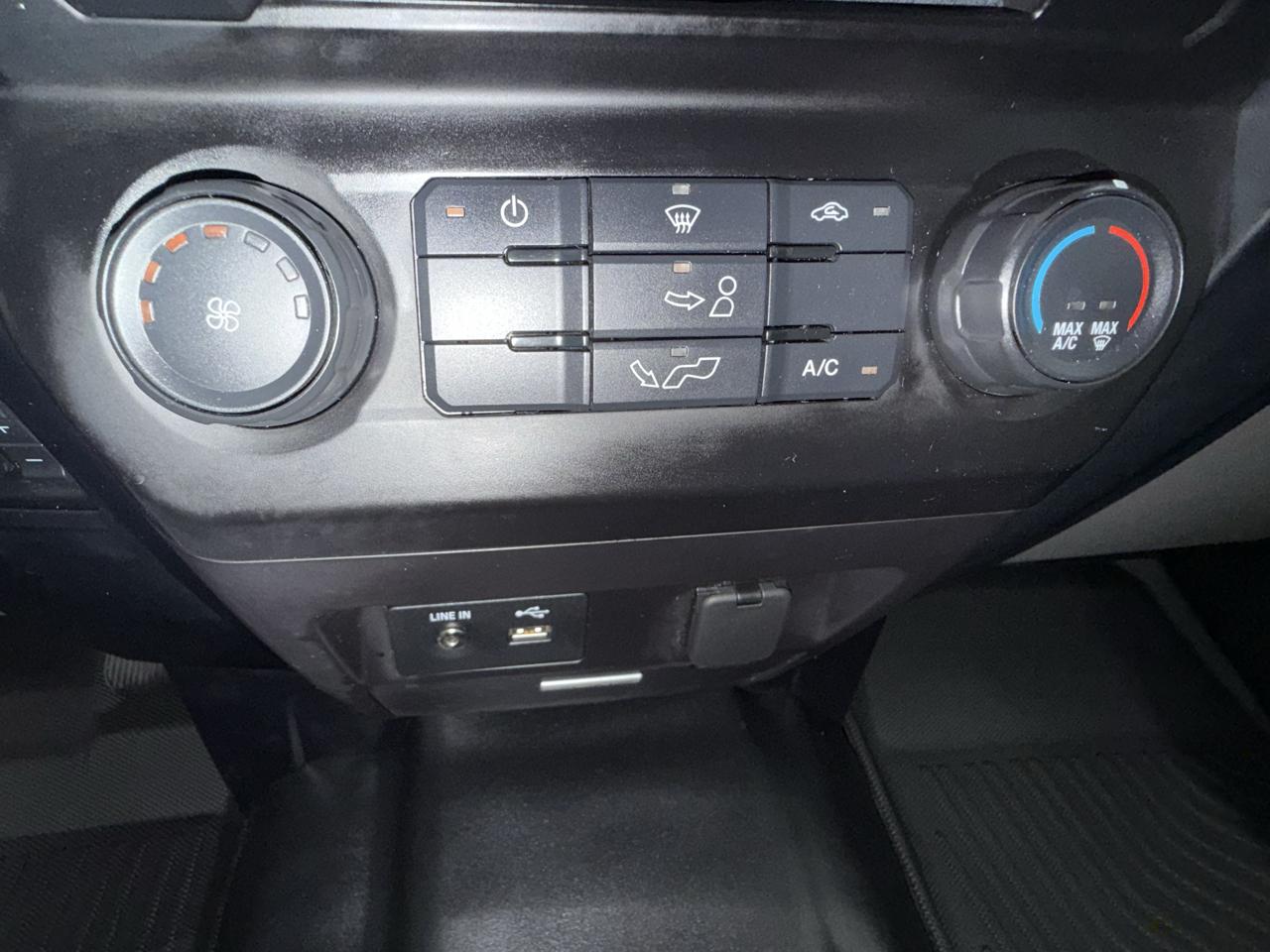 2015 Ford F-150 Lariat - Photo 22