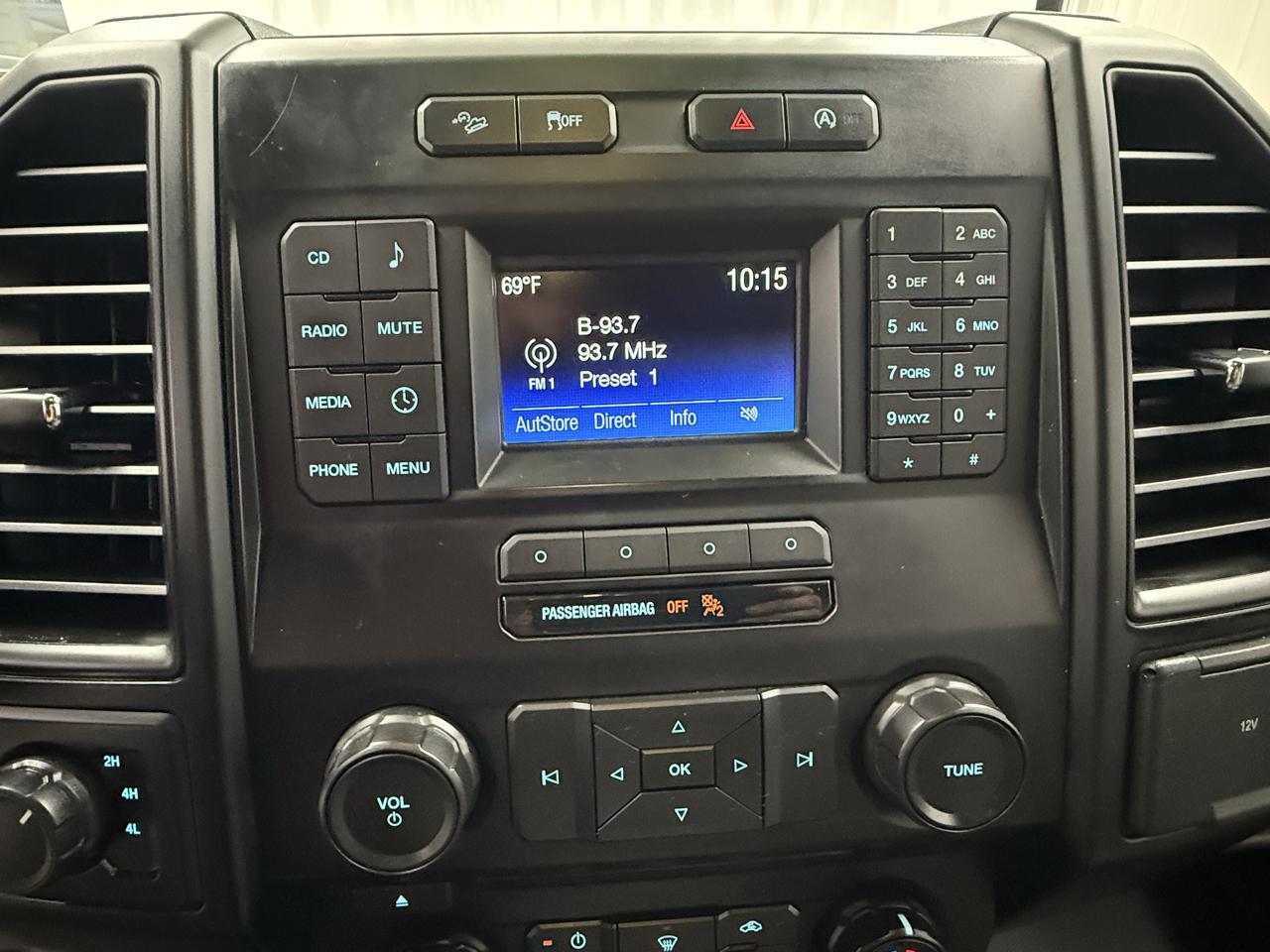 2015 Ford F-150 Lariat - Photo 23