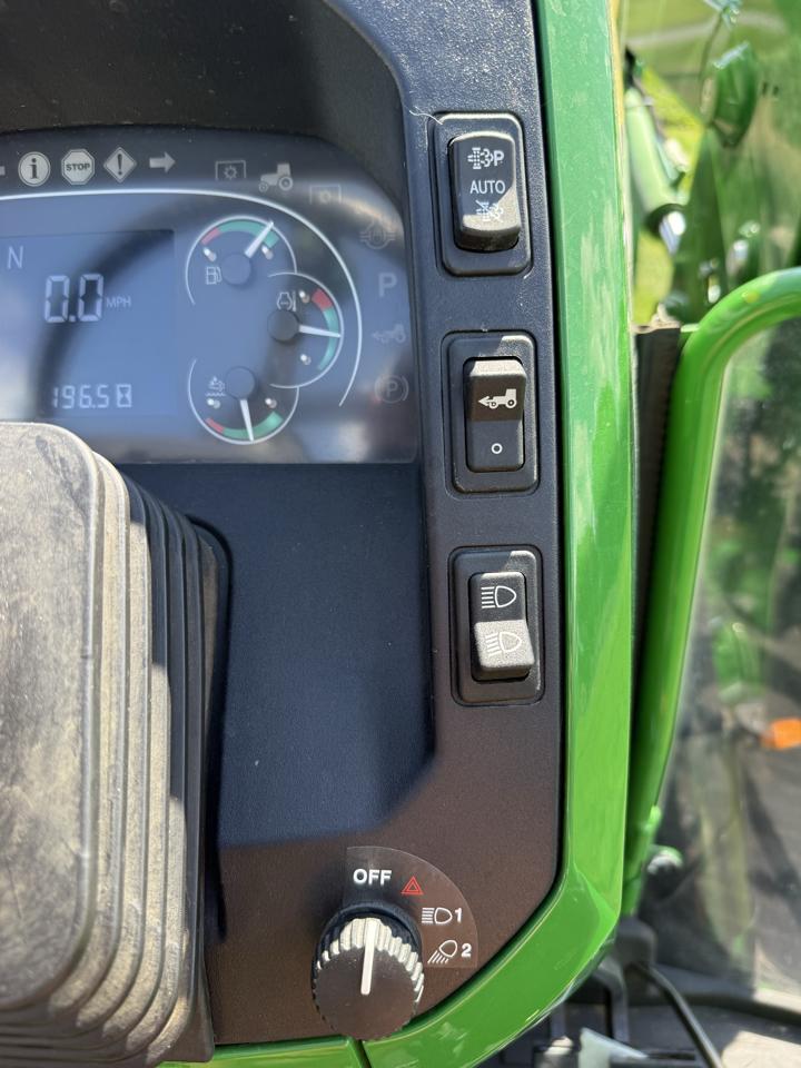John Deere 5100E  2015